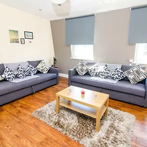 View Flat @ Liverpool St. Appartement